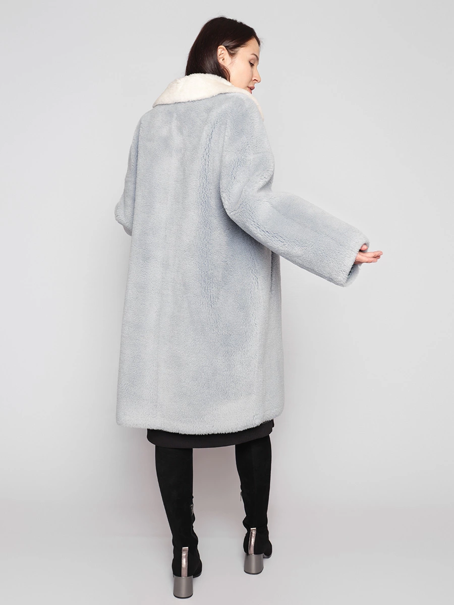 Двухцветное пальто на пуговицах-жемчужинах